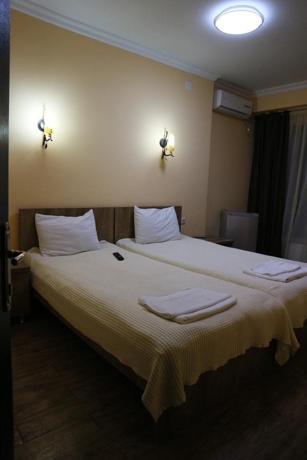 Batusihotel Batumi Exterior photo